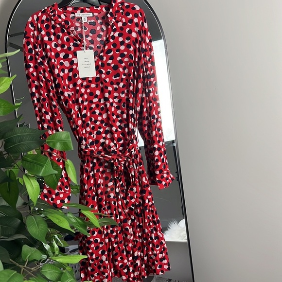 Free Assembly Red Dot Tiered Belted Mini Dress Size XS NWT - Picture 8 of 11